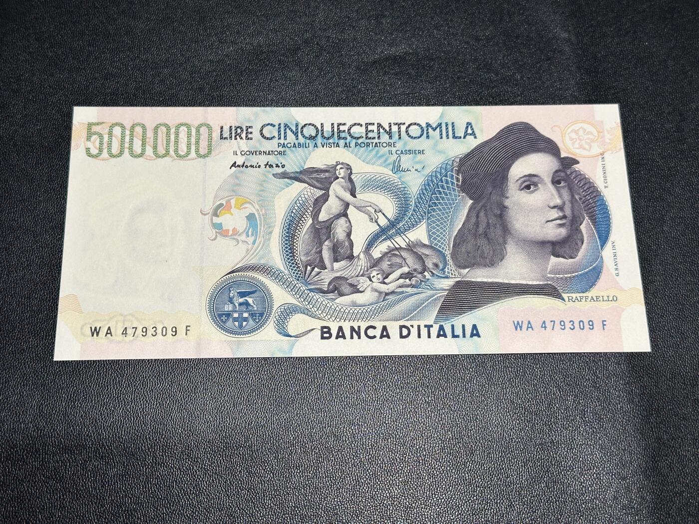 《外钞收藏家》第五百八十六期（品种丰富、精品多）（本平台长期征集拍品、欢迎藏友们联系合作） 1997年意大利50万里拉 拉斐尔 全新 有一个轻微潮点