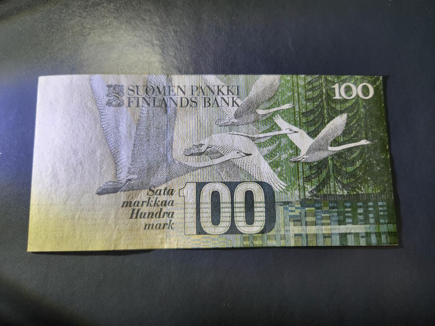 11月21号晚上8点 外国纸币自动截拍第61场 芬兰100极美品