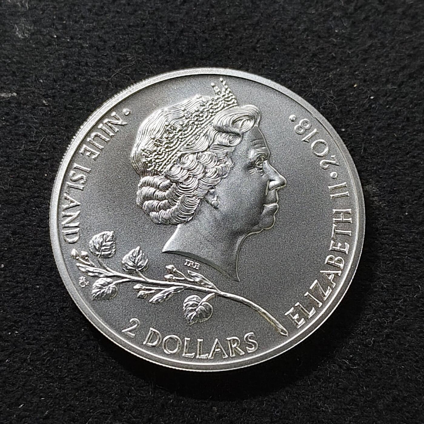 【全场包邮】纯粹捡漏拍479场（免费代拍第16场） 纽埃2018年2元捷克雄狮1盎司（37毫米31.1克）999纯银币