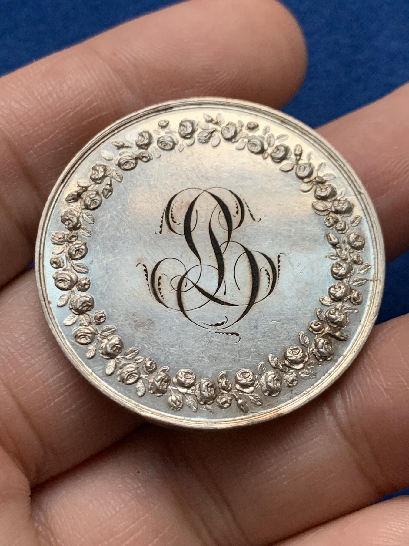 《竞宝斋》第440场 周日，周一，周二 3场连拍 （全场包邮） 法国婚姻与爱情纪念银章，22.58g，36mm，1842-1845船首边铭