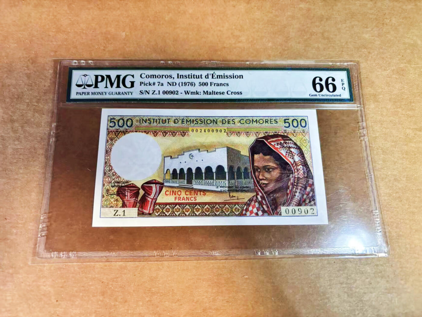 【Blue Auction】世界纸币精拍第752期——18级TOP拍卖/信誉/品质/专业/高效💫   【a版雕刻版 百位小号无47】科摩罗 1976年500法郎  PMG66EPQ 