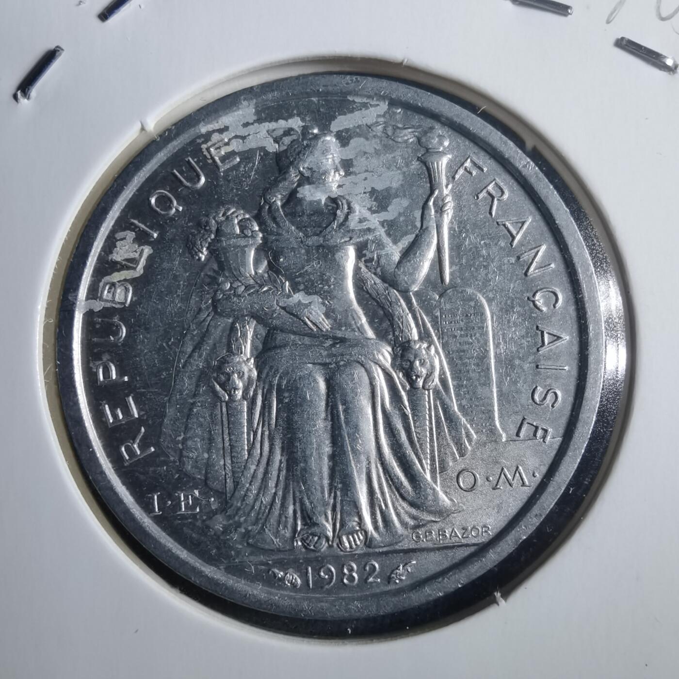 沼泽如烟--第907场 法属波利尼西亚1982年2法郎