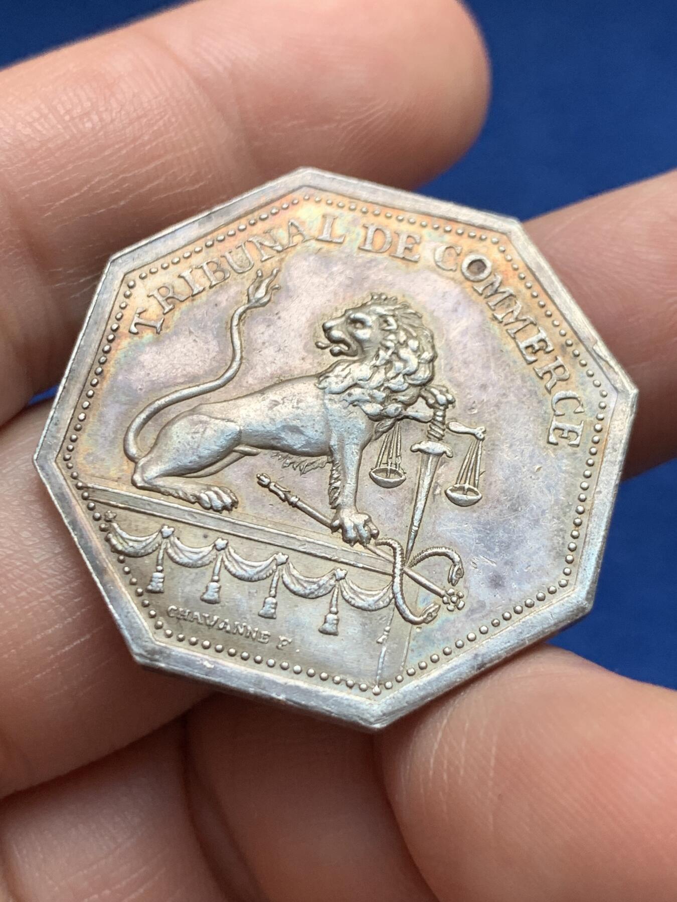 《竞宝斋》第440场 周日，周一，周二 3场连拍 （全场包邮） 法国1816年里昂商业法庭八角银质代币，16.35g，32.8mm，早期无边铭