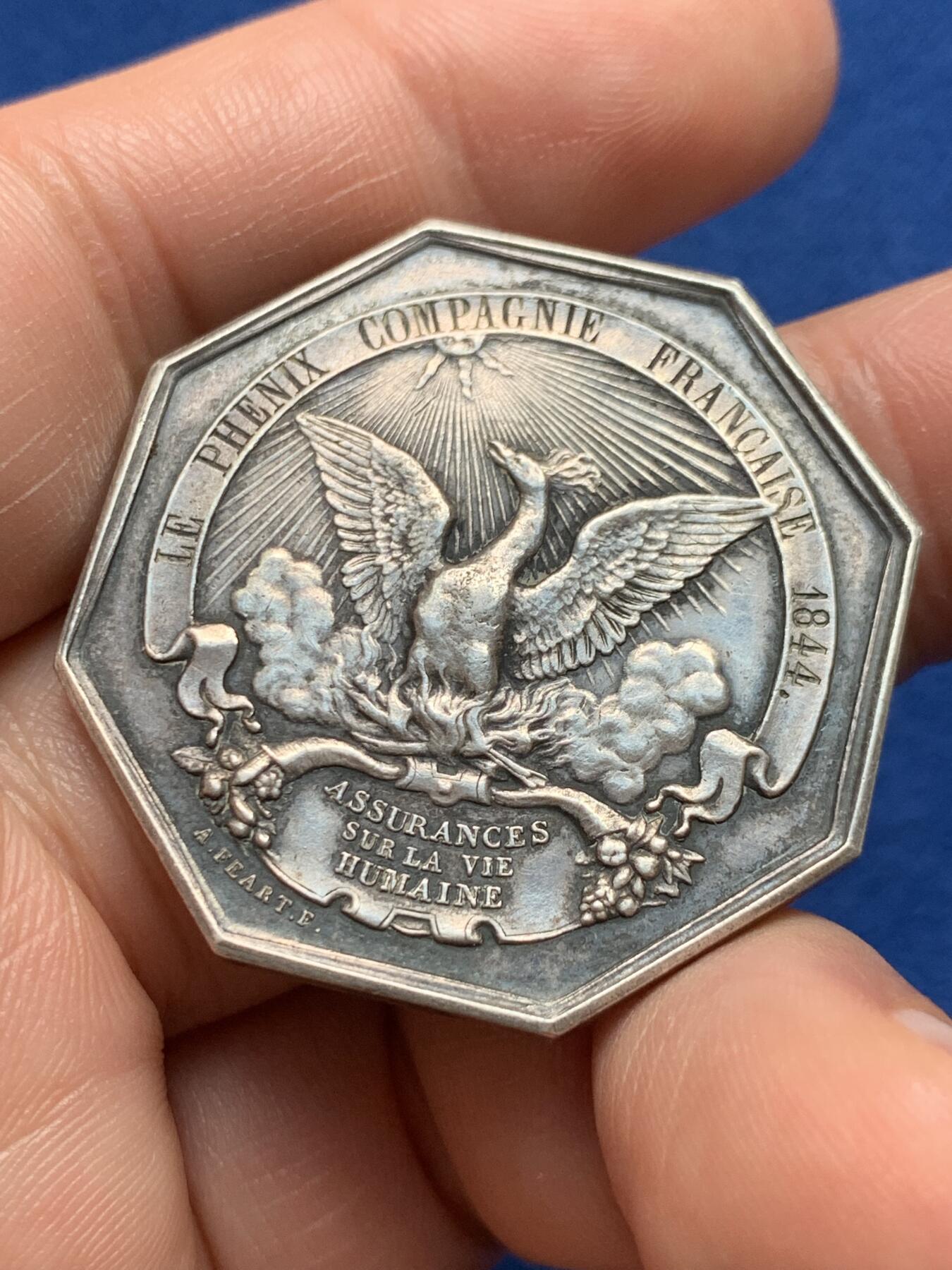 《竞宝斋》第440场 周日，周一，周二 3场连拍 （全场包邮） 法国路易·菲利普头像凤凰火灾保险公司八角银质jeton，22.78g，36.1mm，手指边铭