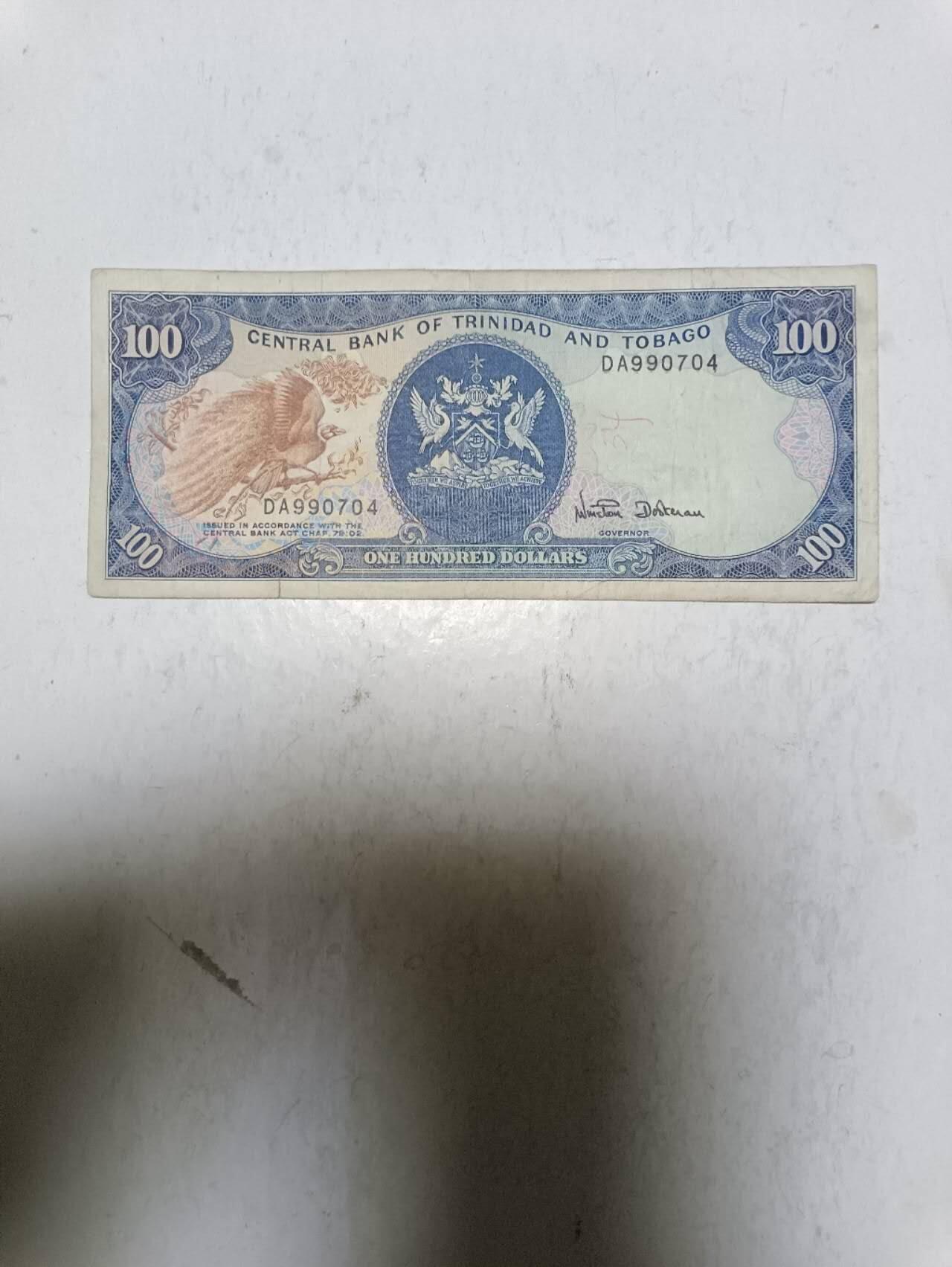 【20251122】非全新纸币第306场 特立尼达和多巴哥早期100纸币，有字迹和裂缝，全新参考价为980元