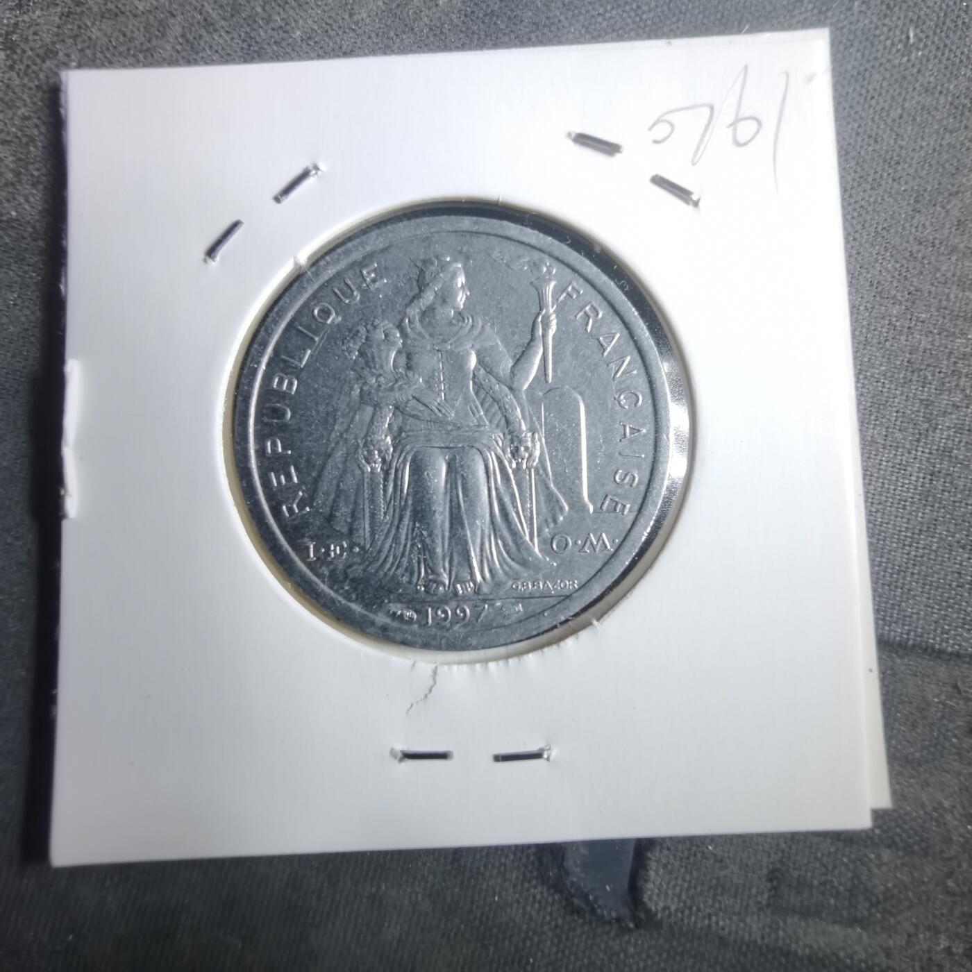 沼泽如烟--第907场 法属波利尼西亚1997年5法郎