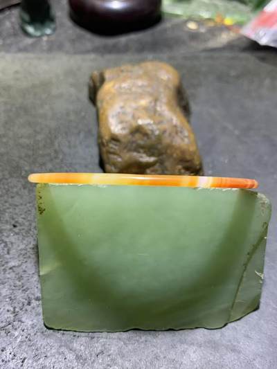 精美缠丝玛瑙条镯一只 精美缠丝玛瑙条镯一只