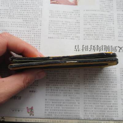 18--后配对55海军学员常服肩章一付（一支扎过孔，两支颜色长度略有差异） 18--后配对55海军学员常服肩章一付（一支扎过孔，两支颜色长度略有差异）