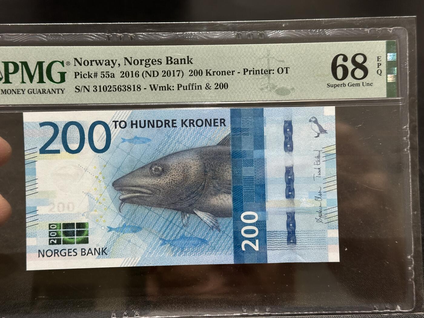 《外钞收藏家》第五百八十六期（品种丰富、精品多）（本平台长期征集拍品、欢迎藏友们联系合作） 2016年挪威200克朗 无47 PMG68 高分 尾8