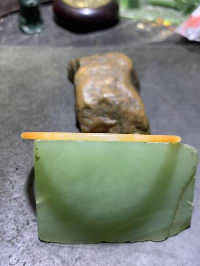 精美缠丝玛瑙条镯一只 精美缠丝玛瑙条镯一只