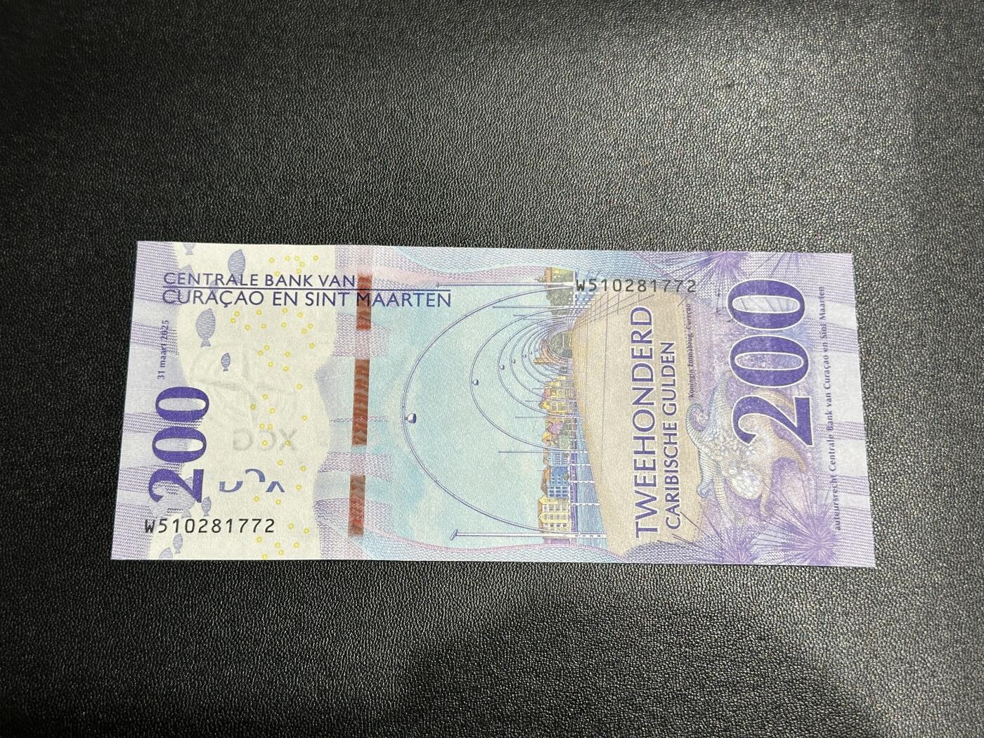 《外钞收藏家》第五百八十六期（品种丰富、精品多）（本平台长期征集拍品、欢迎藏友们联系合作）