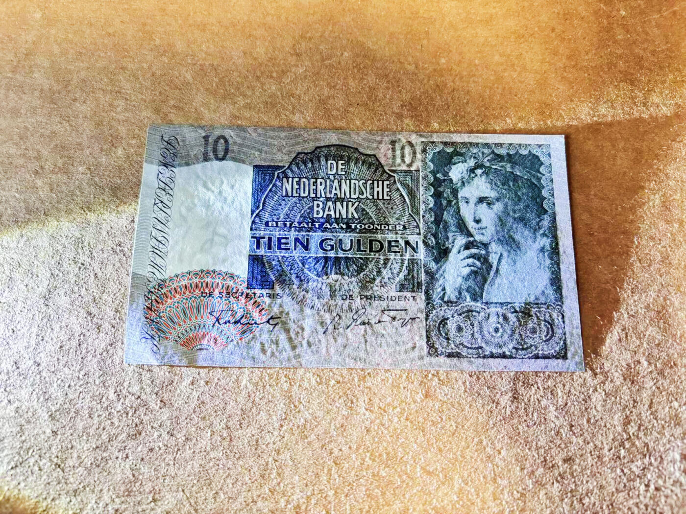 【Blue Auction】世界纸币精拍第752期——18级TOP拍卖/信誉/品质/专业/高效💫 荷兰1942年10盾 牧羊女 AU品相