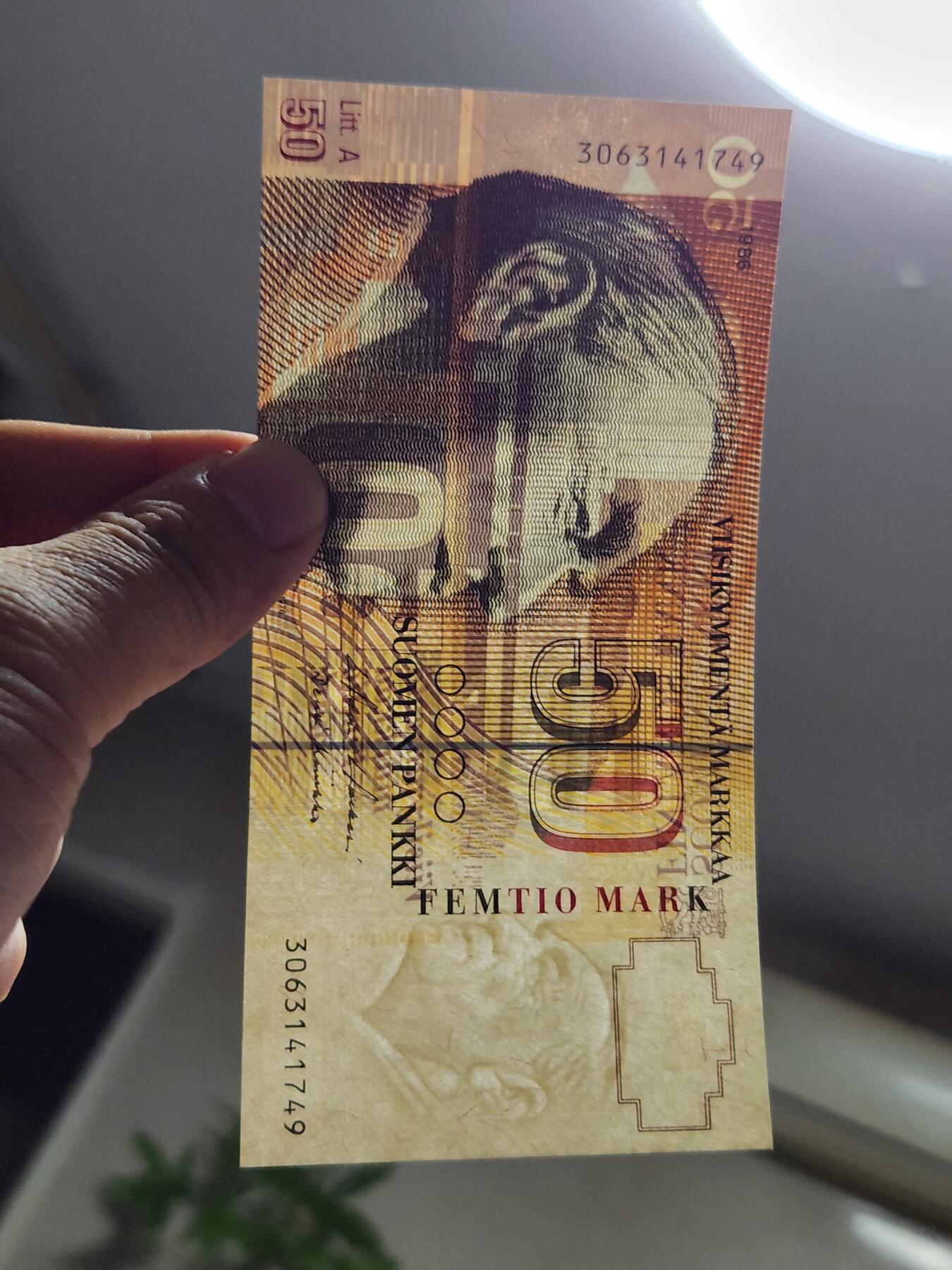 11月21号晚上8点 外国纸币自动截拍第61场 芬兰50几乎全新