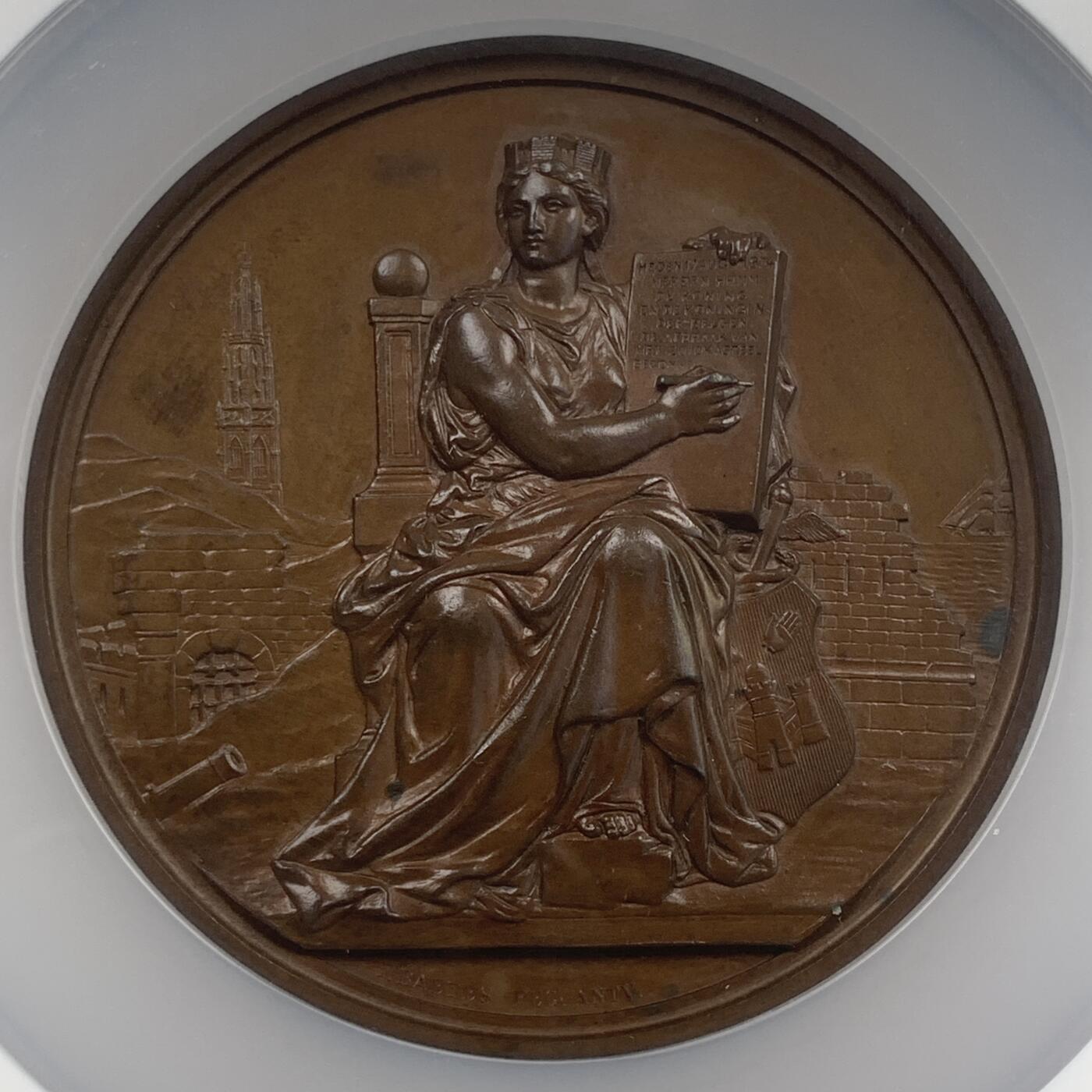 掌中浮雕-藏着的欧洲第042场 NGC MS64 : 1874年比利时王室访问安特卫普铜章，73mm，F. Baetes.，背面头像分别为国王利奥波德二世、王后玛丽·亨利埃特和公主路易丝