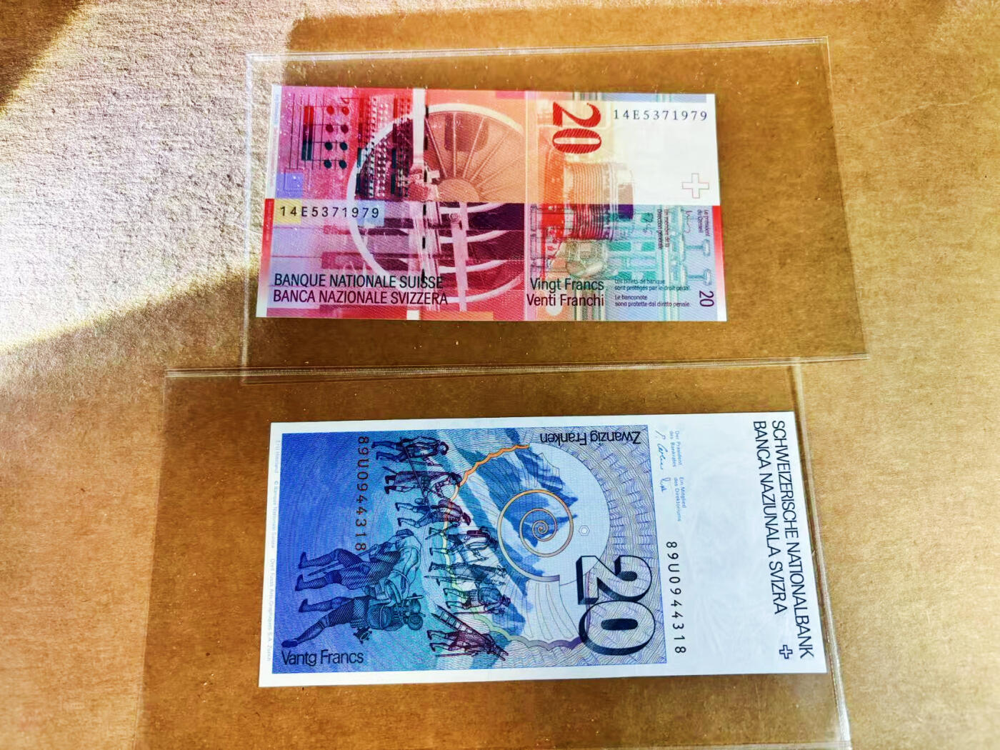 【Blue Auction】世界纸币精拍第752期——18级TOP拍卖/信誉/品质/专业/高效💫 【一组2张】瑞士 2014/1989年20法郎 全新UNC