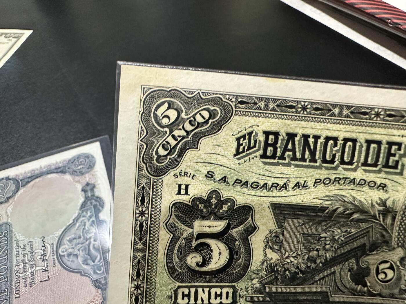 《外钞收藏家》第五百八十六期（品种丰富、精品多）（本平台长期征集拍品、欢迎藏友们联系合作） 1914年墨西哥5比索 全新不绝 边上轻微小黄