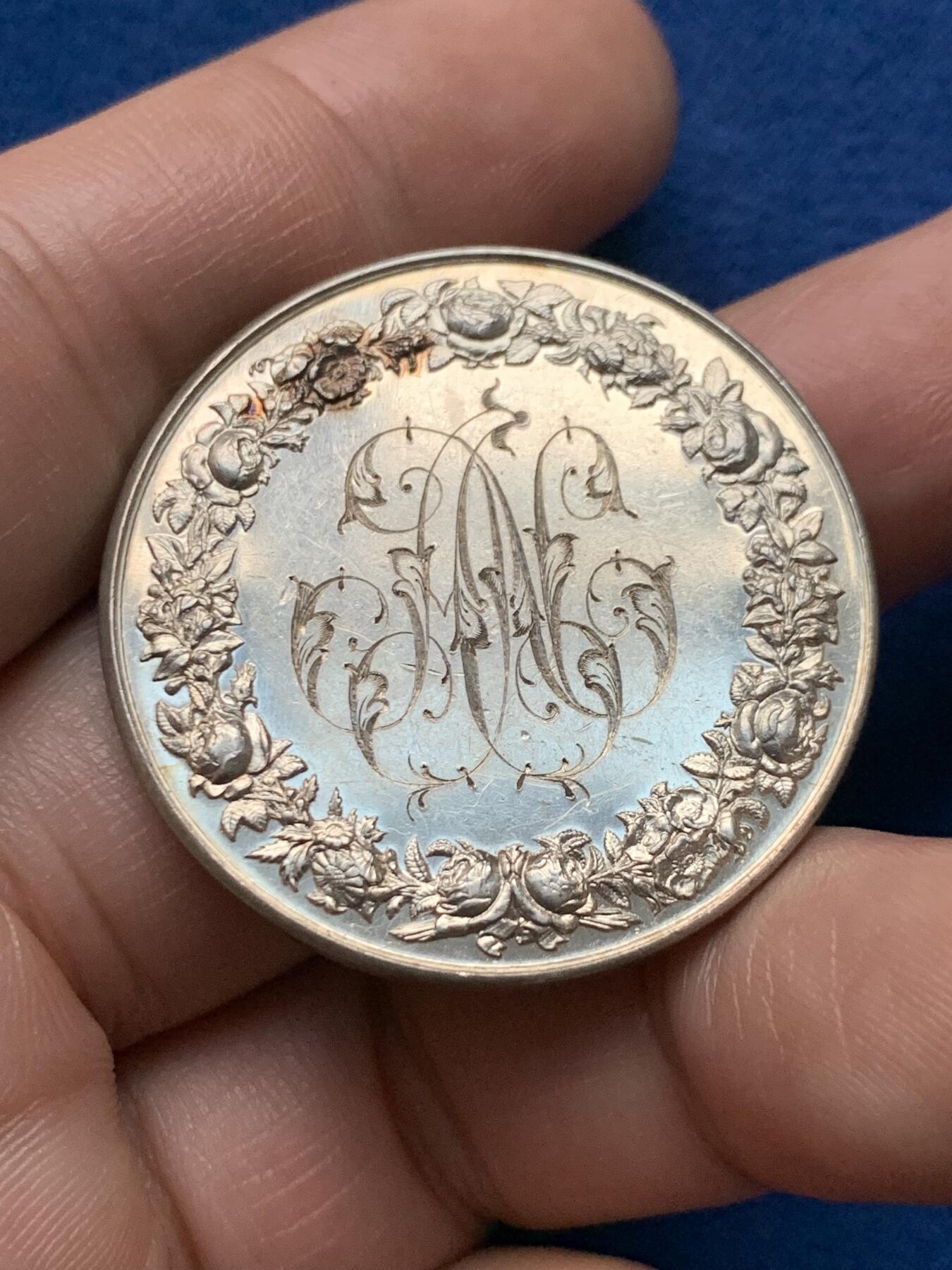 《竞宝斋》第440场 周日，周一，周二 3场连拍 （全场包邮） 法国婚姻与爱情纪念银章，22.04g，36.3mm，丰饶角边铭