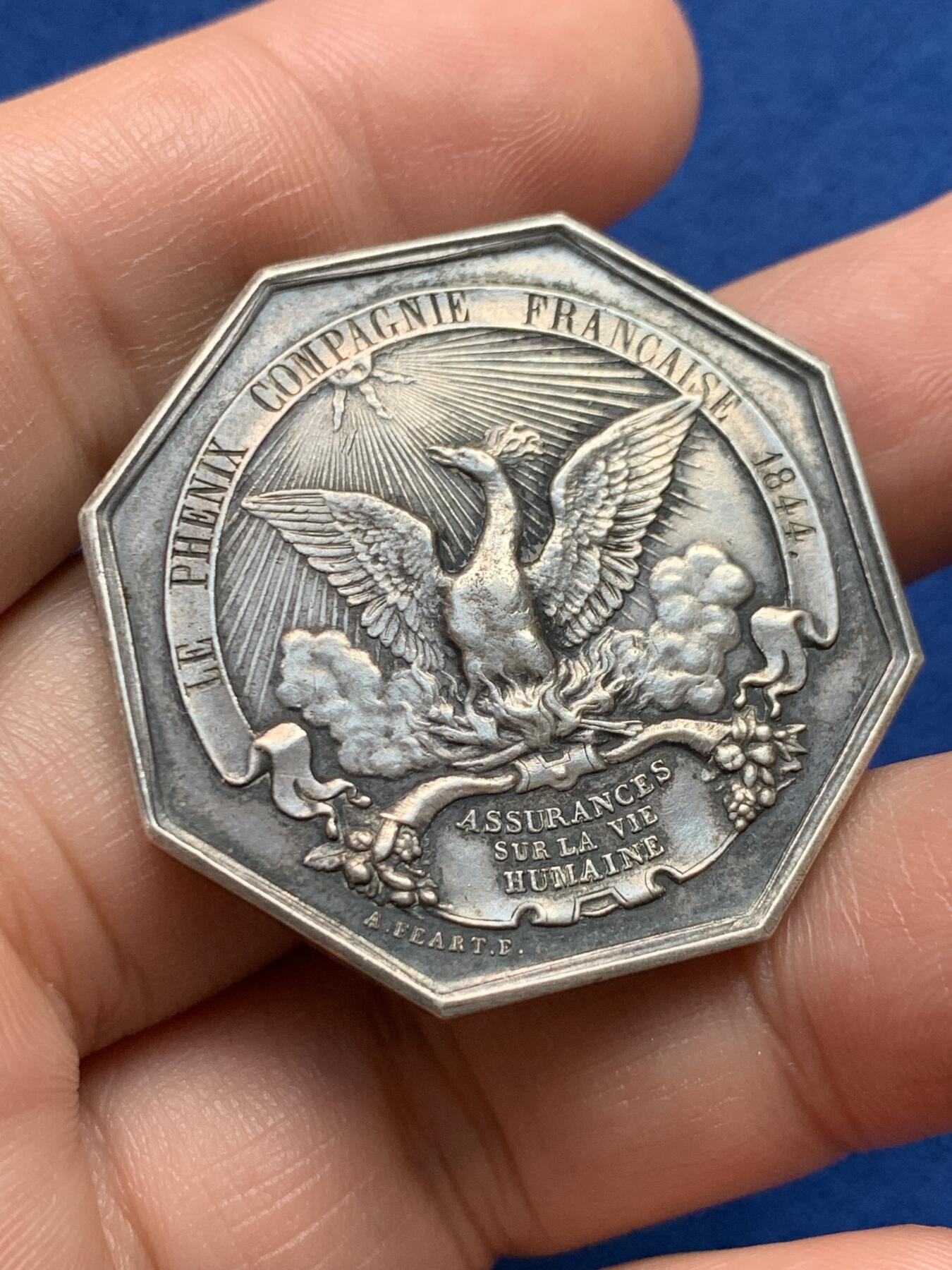 《竞宝斋》第440场 周日，周一，周二 3场连拍 （全场包邮） 法国路易·菲利普头像凤凰火灾保险公司八角银质jeton，22.78g，36.1mm，手指边铭