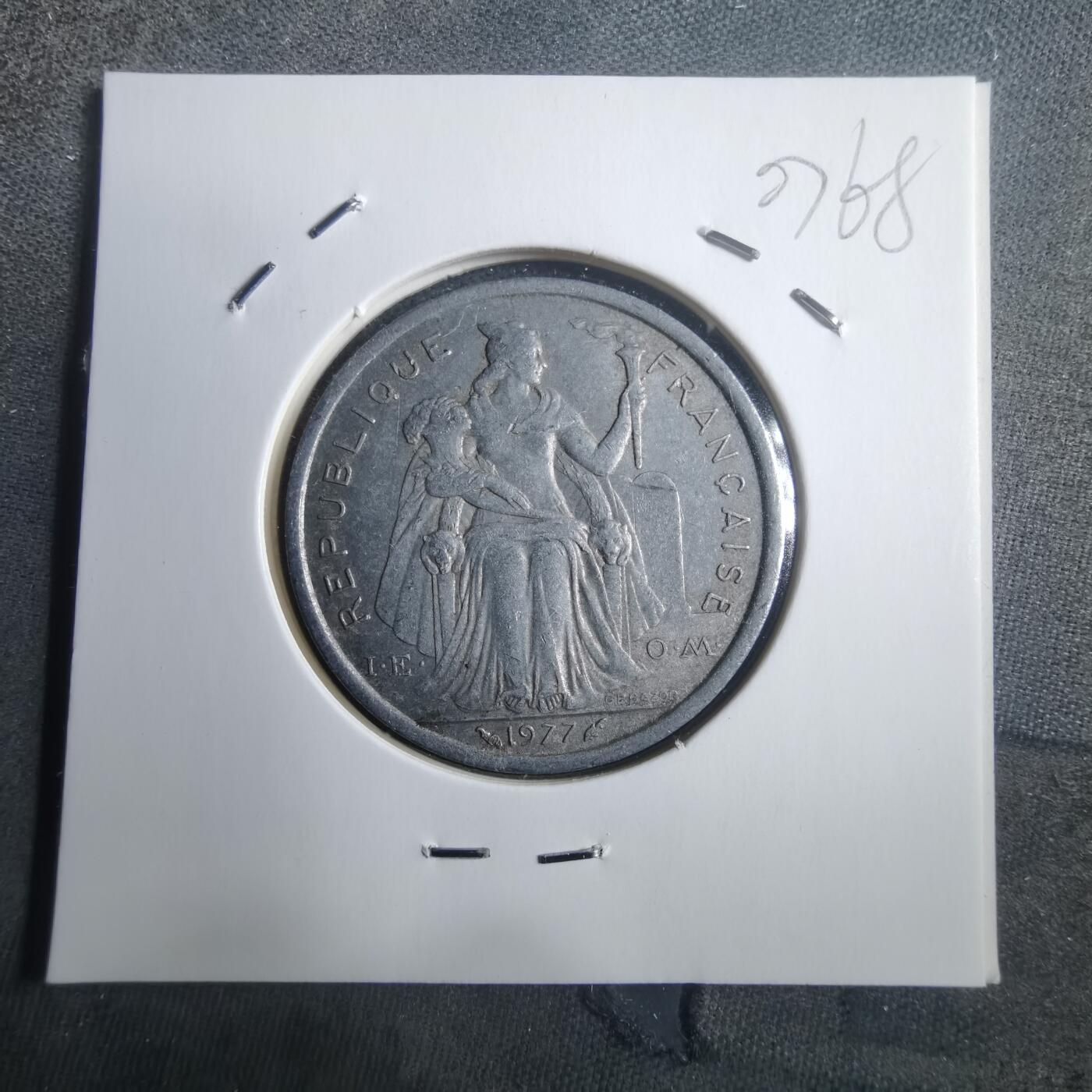 沼泽如烟--第907场 法属波利尼西亚1977年2法郎