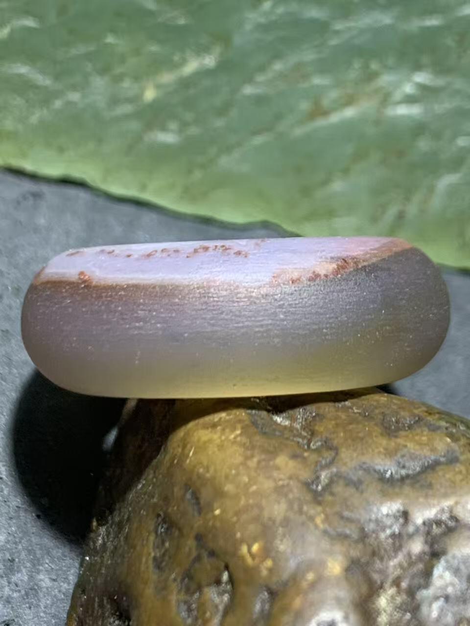 精美亚光高润度冻料朱砂点战国红玛瑙戒指一个