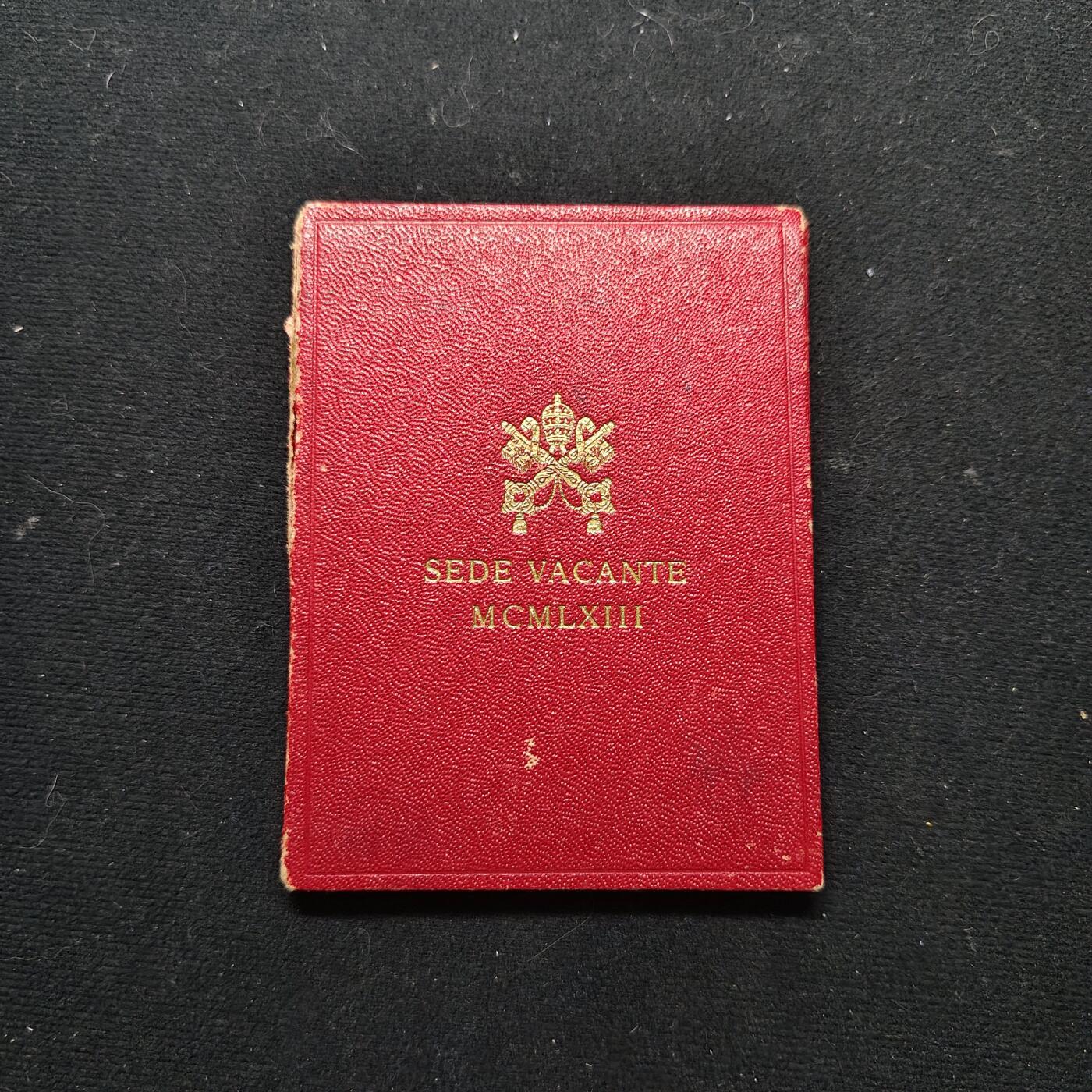 【全场包邮】纯粹捡漏拍479场（免费代拍第16场） 梵蒂冈1963年500里拉宗座从缺（39.3毫米11克）官方卡装银币