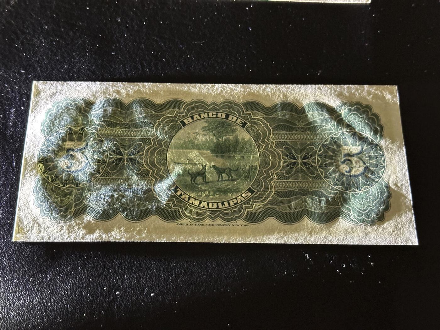 《外钞收藏家》第五百八十六期（品种丰富、精品多）（本平台长期征集拍品、欢迎藏友们联系合作） 1914年墨西哥5比索 全新不绝 边上轻微小黄