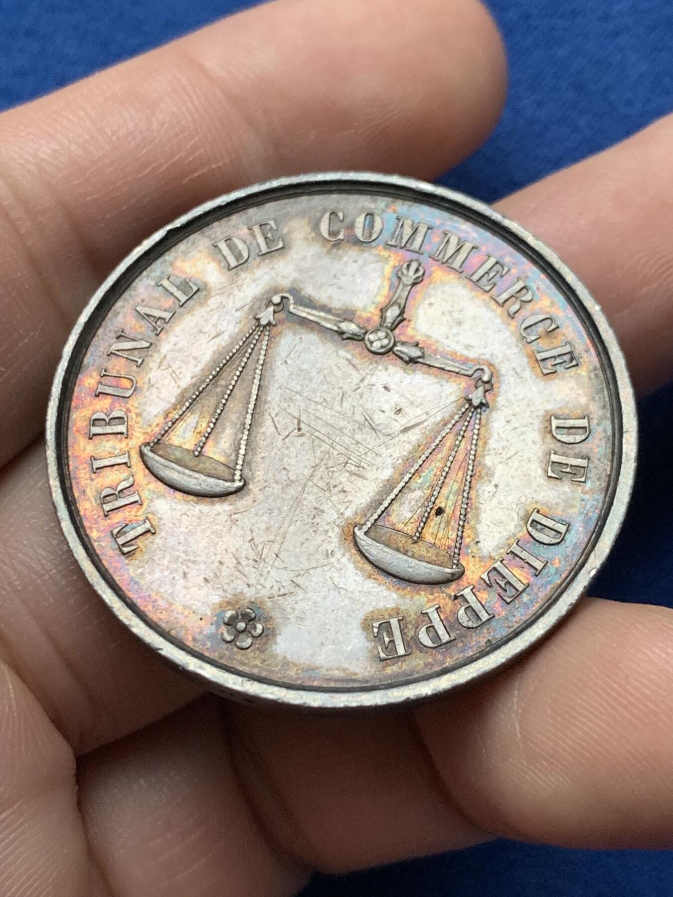 《竞宝斋》第440场 周日，周一，周二 3场连拍 （全场包邮） 法国迪耶普商业法庭银质代币，24.27g，38.2mm，蜜蜂边铭