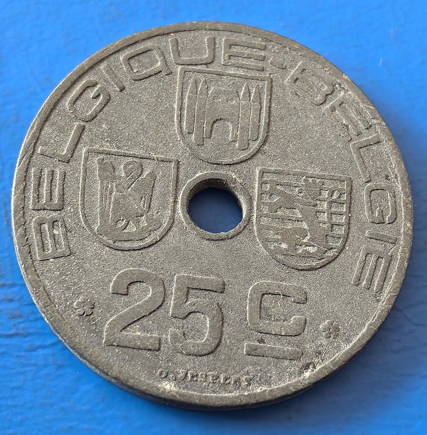 外国优质老铜币银币，周六九点倒数截拍，满百包邮，可寄存半年，喜欢朋友微信扫描二维码可直接参拍 德占比利时1943年25分