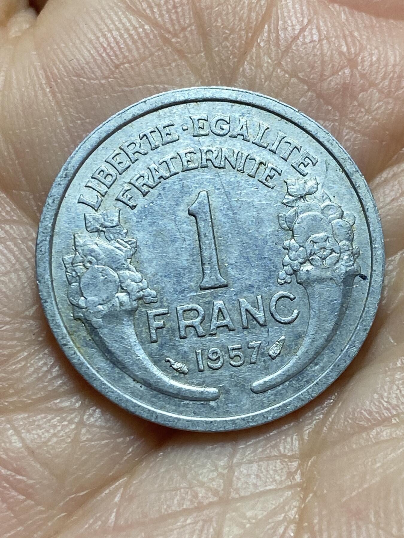 2025年第一百三十一场(总第一百五十七场）外国好品纸夹散币场(免佣金) 法兰西第四共和国1957年1法郎