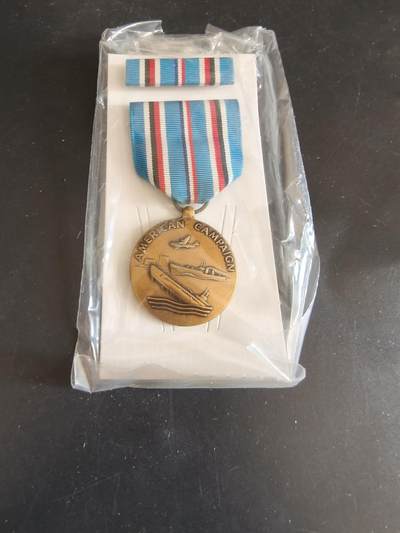 老王徽章第164期 -  美国二战美洲战区服役奖章    原盒带略