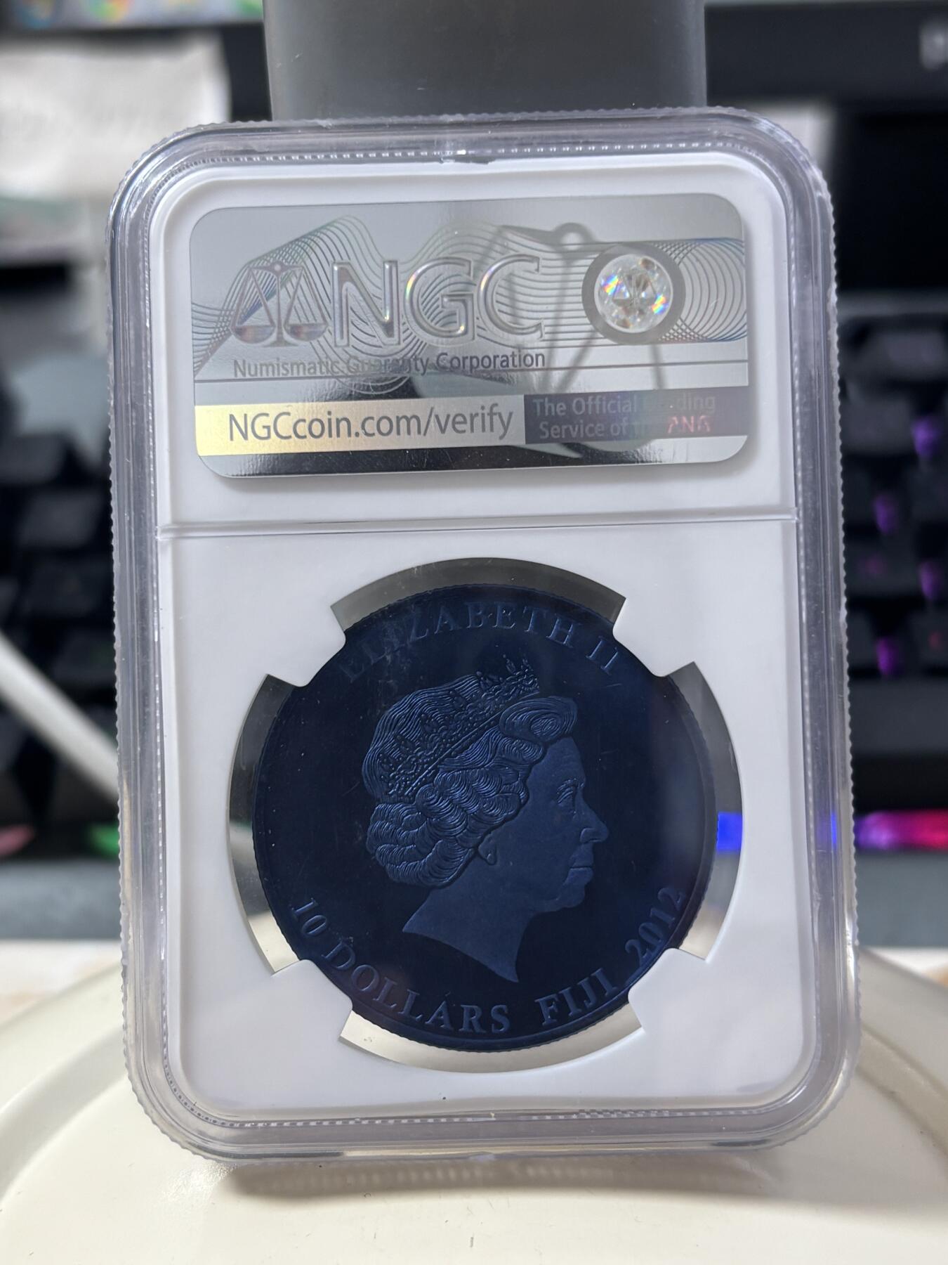 第182期拍卖 斐济2012年蓝色生肖龙1盎司钽金属纪念币NGC-PF70，995钽，发行1000枚