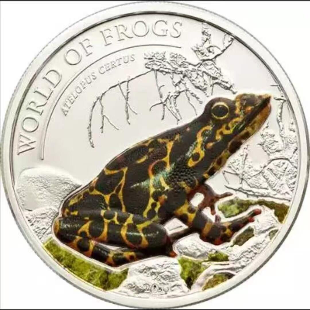 ❤️【币观天下】❤️ 第331期钱币拍卖- 2025.11.21周五晚上6点半场-长期征集拍品 帕劳2011年蛙类动物彩色银币 全套三枚，每枚面值2元，15.5克，发行量500套，附证书。