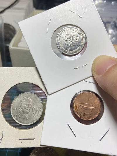 2025年第一百三十一场(总第一百五十七场）外国好品纸夹散币场(免佣金) - 散币3枚：克罗地亚🇭🇷2001年20利帕，斐济🇫🇯1992年1分，墨西哥🇲🇽1976年20分