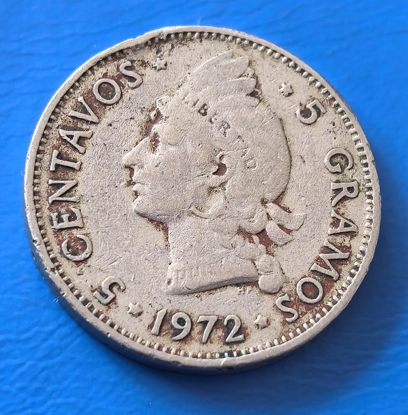 外国优质老铜币银币，周六九点倒数截拍，满百包邮，可寄存半年，喜欢朋友微信扫描二维码可直接参拍 多米尼加1972年5分