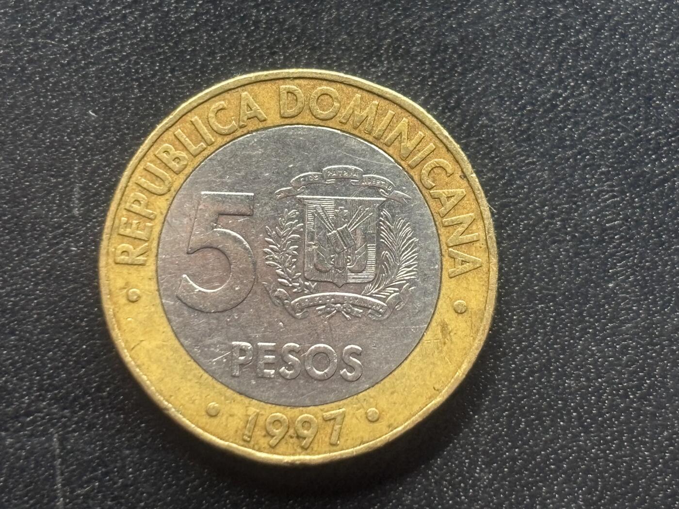 邮泉阁限时拍卖第三十六场 美洲硬币专场（硬币在国外。请付邮费6元。） 多米尼加1997年5比索纪念币