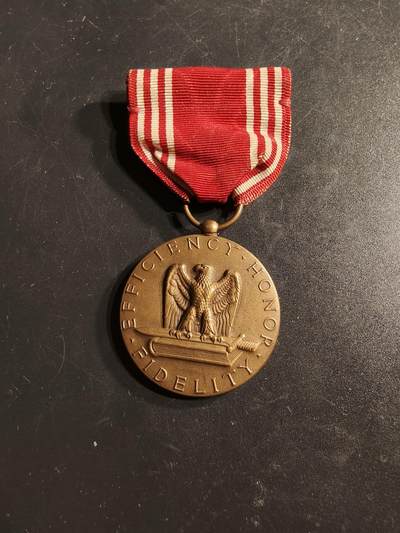 老王徽章第164期 -  美国陆军品德优良奖章    二战时期