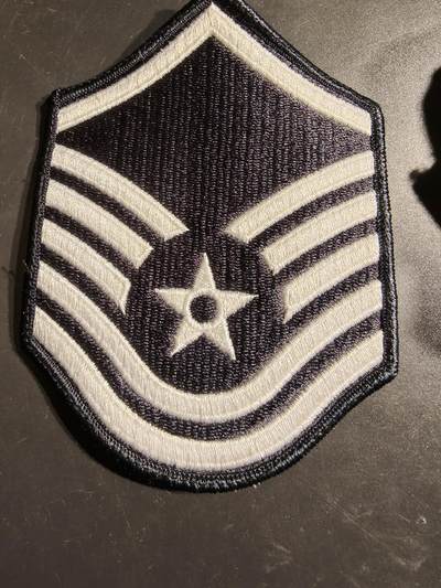 老王徽章第164期 -  美国空军军士长军衔臂章