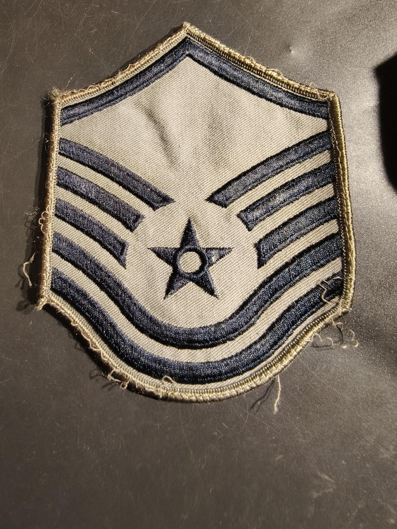 老王徽章第164期  美国空军军士长臂章