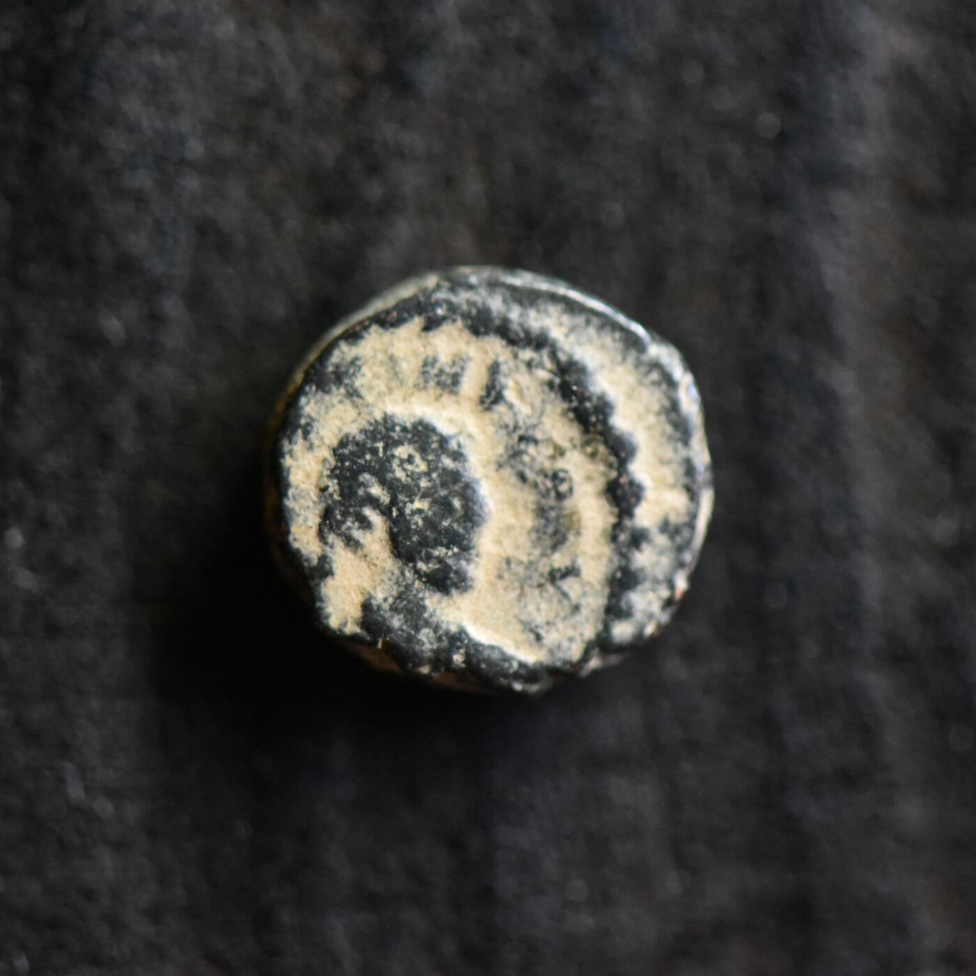 【良泉】第41期【自动场】11月27日晚19.30点开拍！86组，西方古代钱币专场 公元518-527年【拜占庭】查士丁一世，5努米，安条克造币厂，微型铜币，2.55克