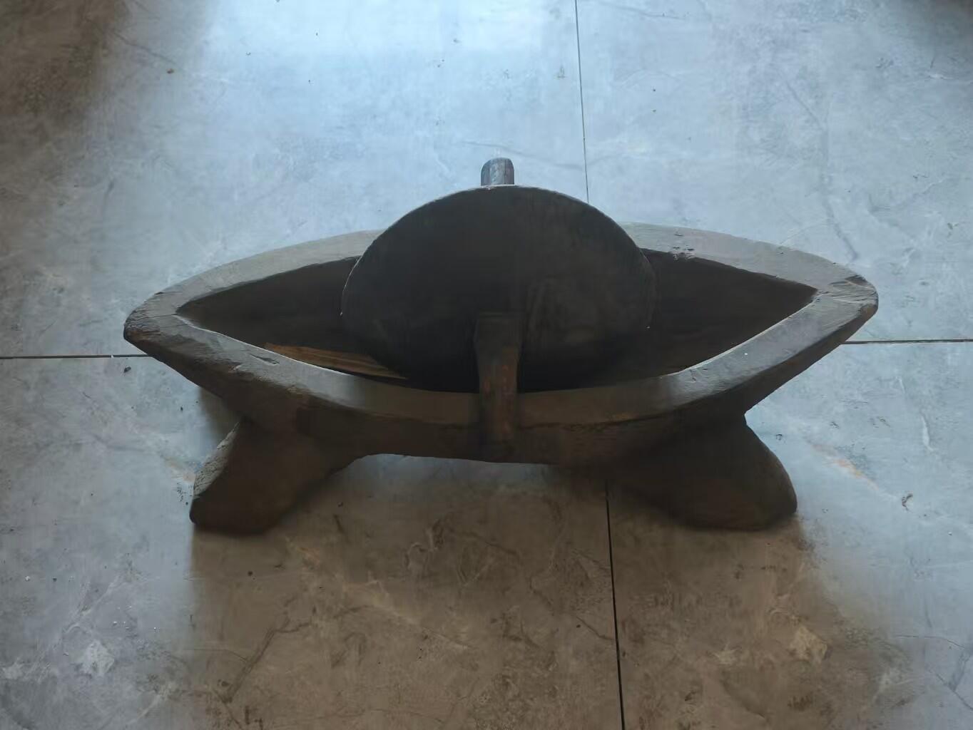 清代一木整挖药碾子，包老 比较罕见的老物件。 可摆设，可使用 个头大