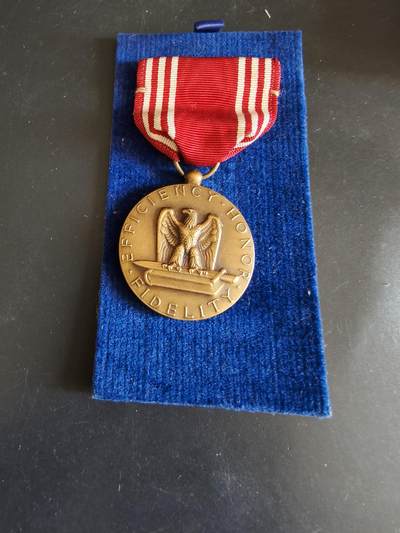 老王徽章第164期 - 美国陆军品德优良奖章      二战版本