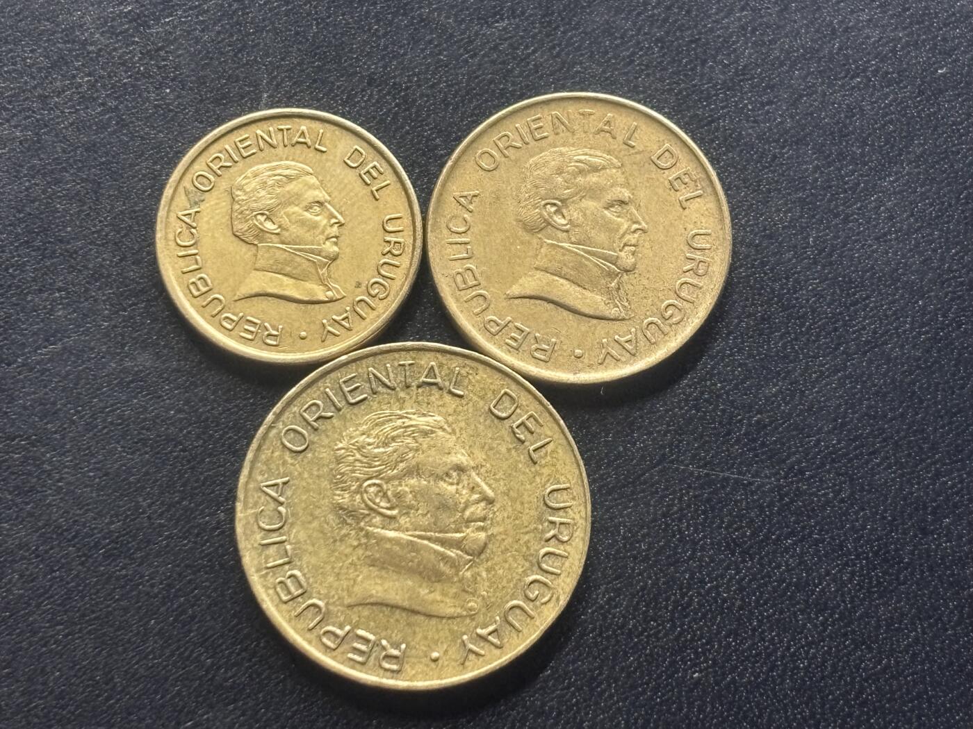 邮泉阁限时拍卖第三十六场 美洲硬币专场（硬币在国外。请付邮费6元。） 乌拉圭3枚