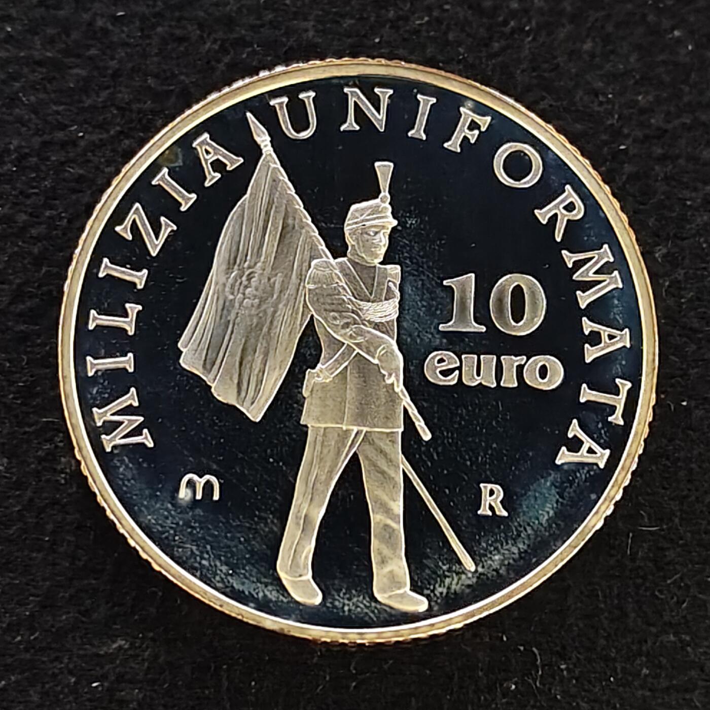 【全场包邮】纯粹捡漏拍479场（免费代拍第16场） 圣马力诺2005年10欧元圣马力诺卫队（34毫米22克）精制纪念银币-盒证全