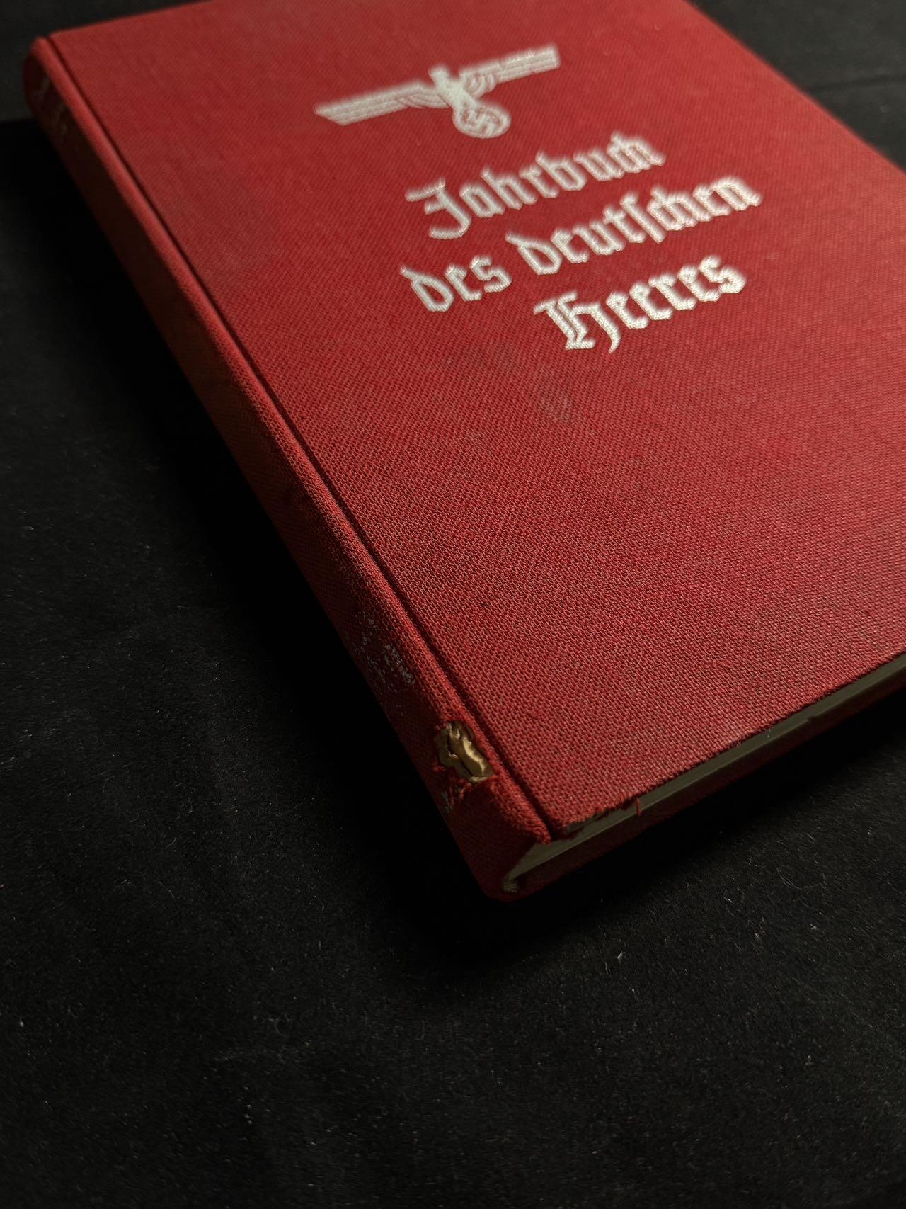 戎马世界章牌大赏第108期 铭记历史！以史为鉴！1936年德国陆军年鉴精装本 用于赠送将领、外国使节的非卖品