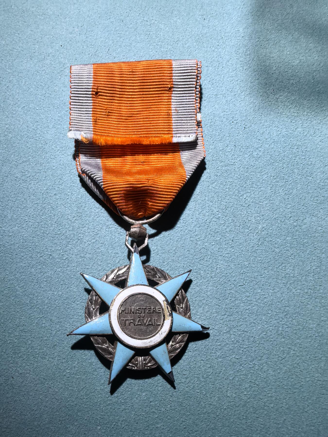 盛世勋华——号角文化勋章邮票专场拍卖第288期 法国骑士级社会功绩勋章 银制 带银标