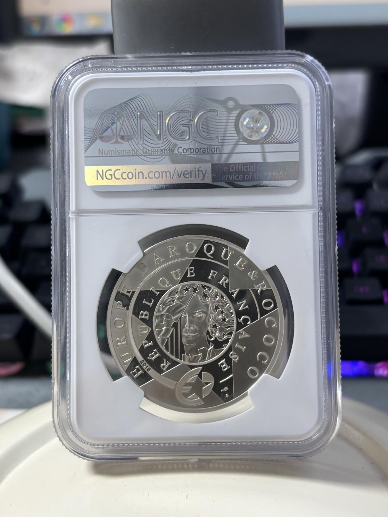 第182期拍卖 法国2018年欧洲之星巴洛克和洛可可精制镀金银币NGC-PF69无盒无证书，900银，22.2克，发行10000枚