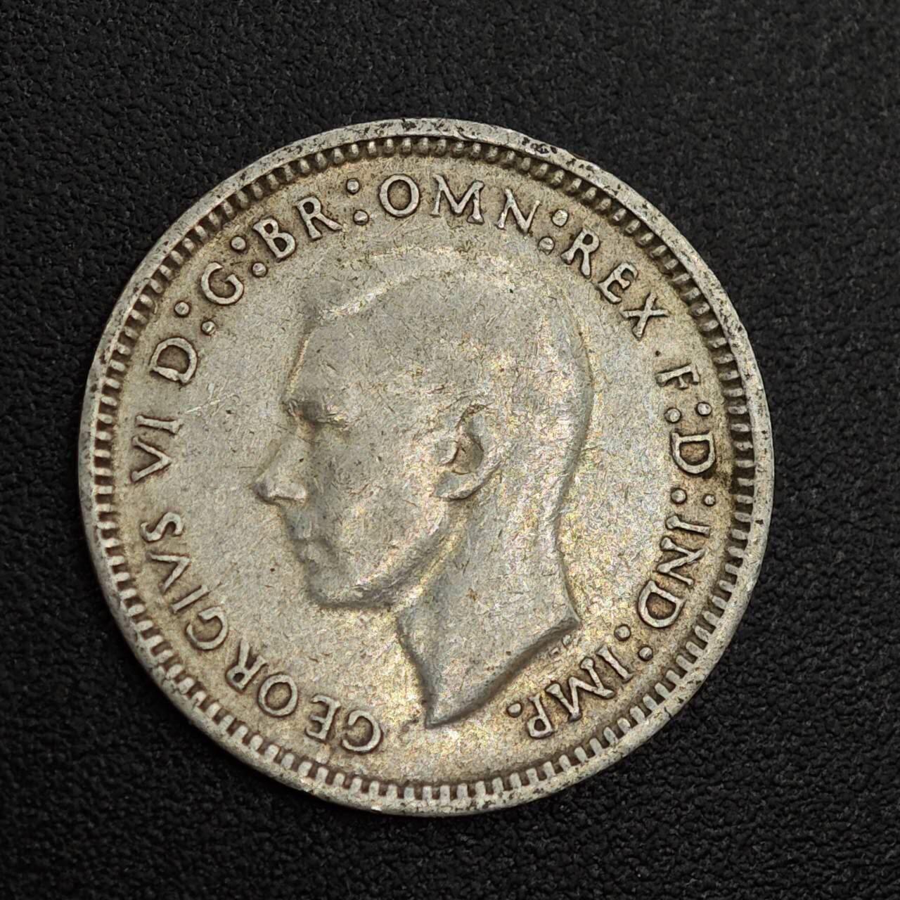 【淘币小摊】实时拍第八百零一拍   散币场   满百包邮可预留二周 每周一统一发货   澳大利亚1941年乔治六世3便士银币