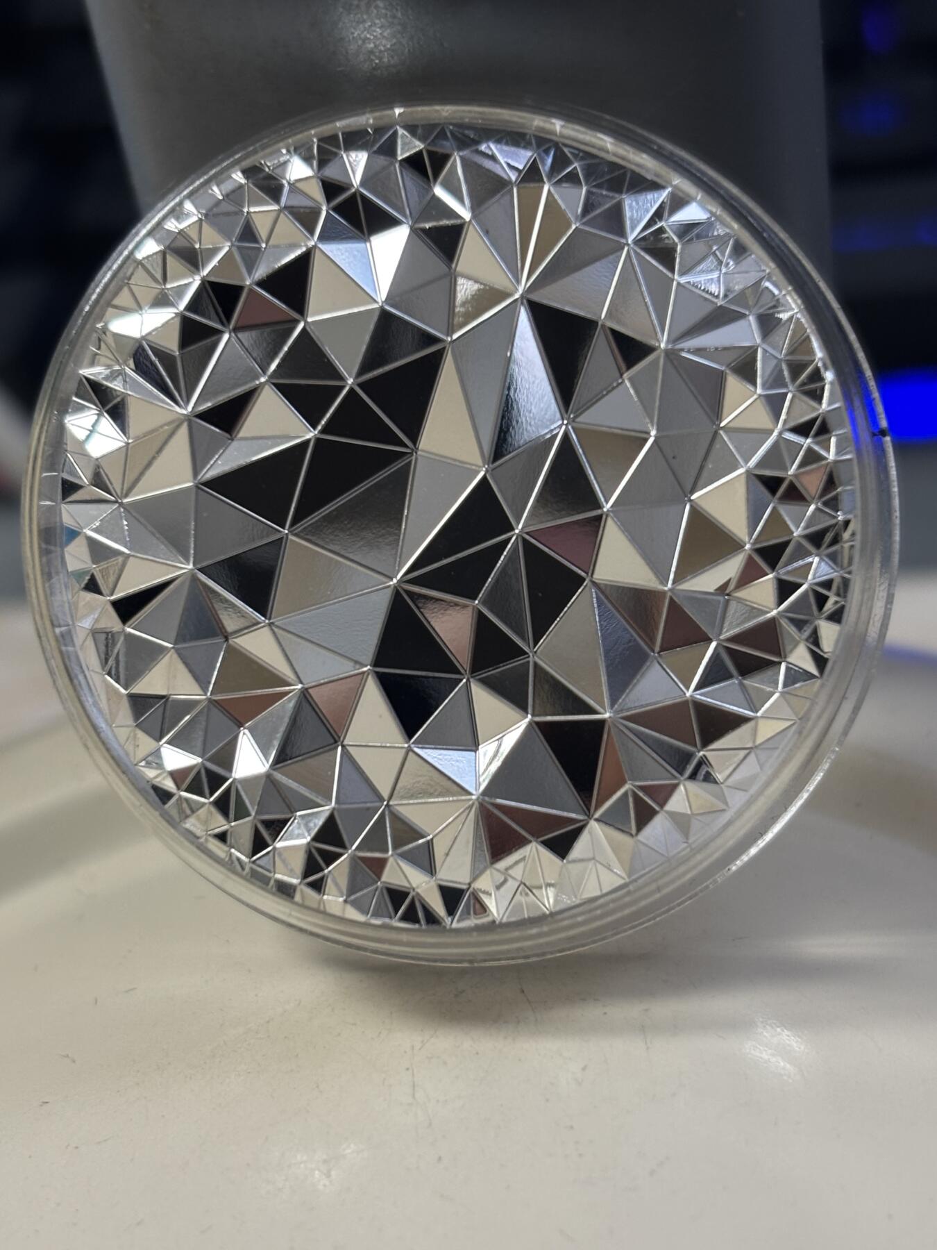 第182期拍卖 库克群岛2022年超高浮雕岩石2盎司纪念银币，999银，发行量1777枚