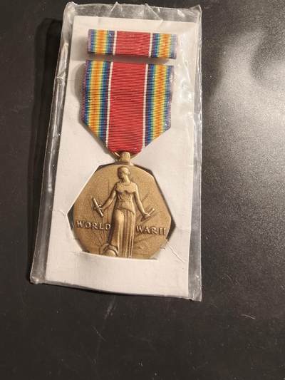 老王徽章第164期 -  美国二战胜利纪念章 原封未拆    带略