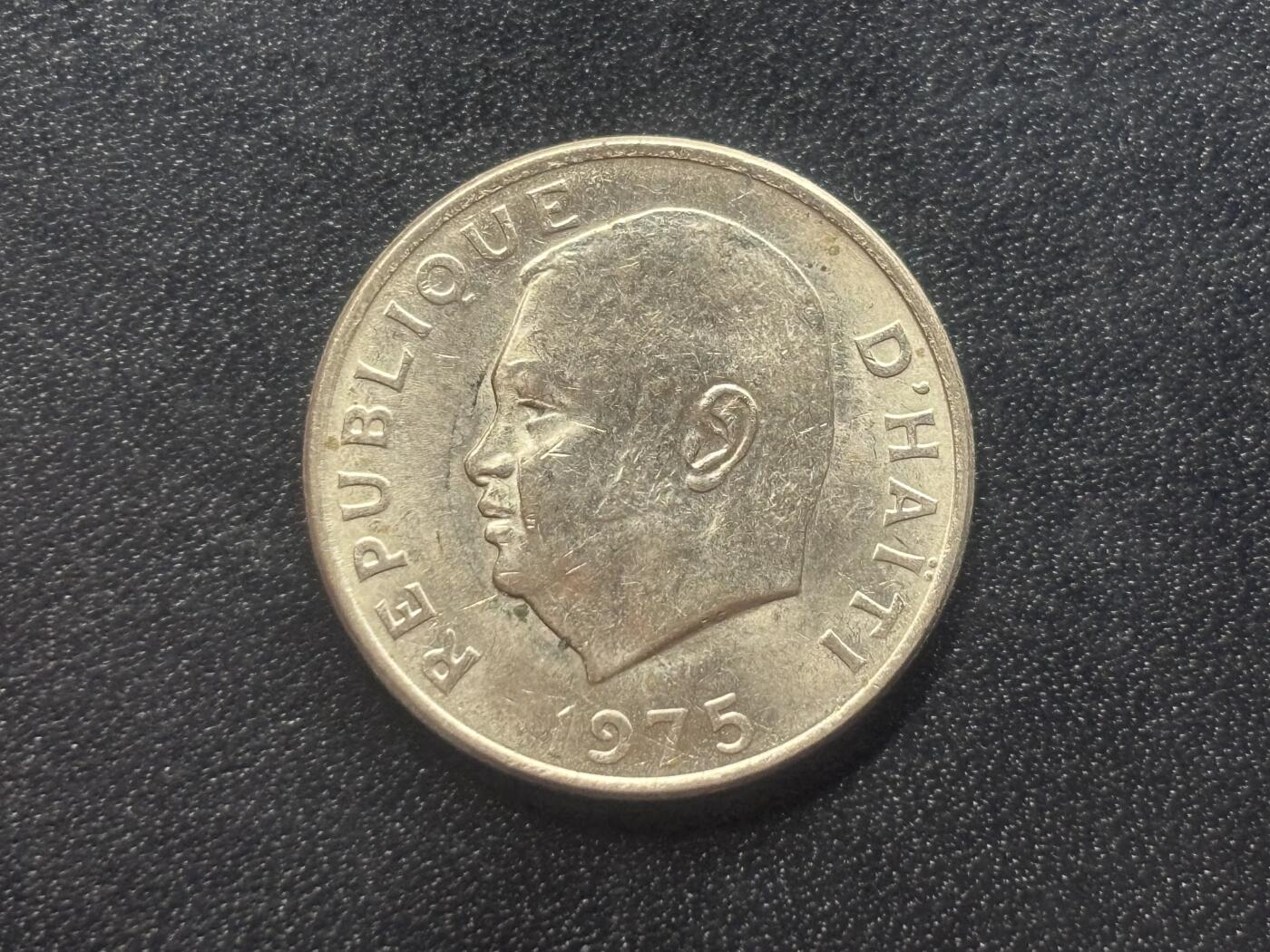 邮泉阁限时拍卖第三十六场 美洲硬币专场（硬币在国外。请付邮费6元。） 海地1975年10分